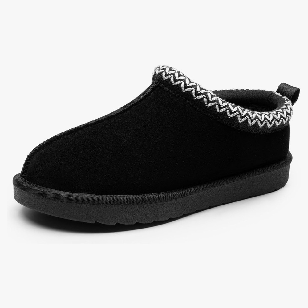Dreams Pairs Woman’s Slipper NWT size 10